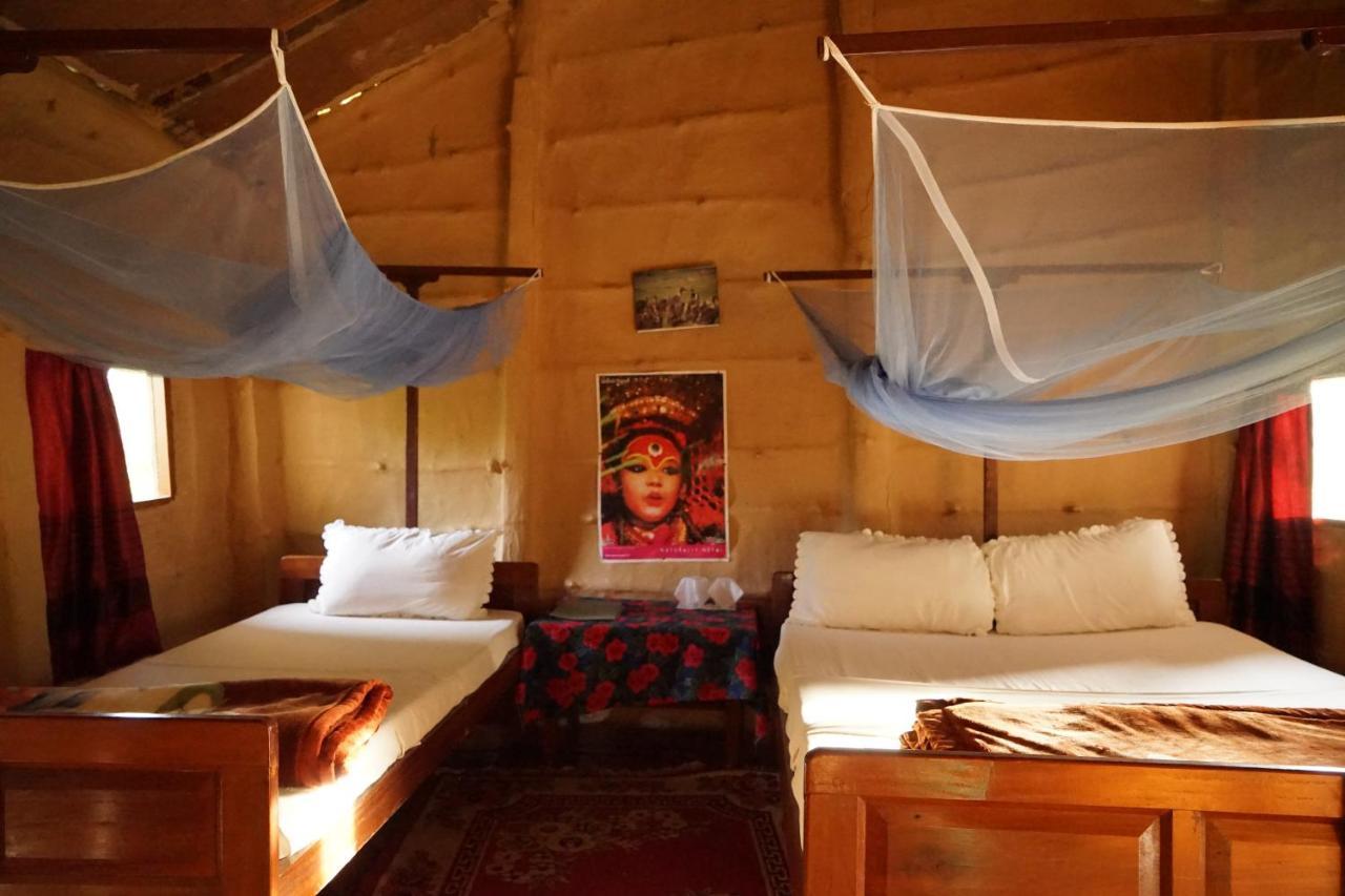 Forest Hideaway Resort Pvt Ltd Bardiya ภายนอก รูปภาพ